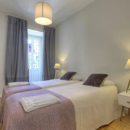 アパート Angel's Duplex Terrace Five Bedrooms リスボン